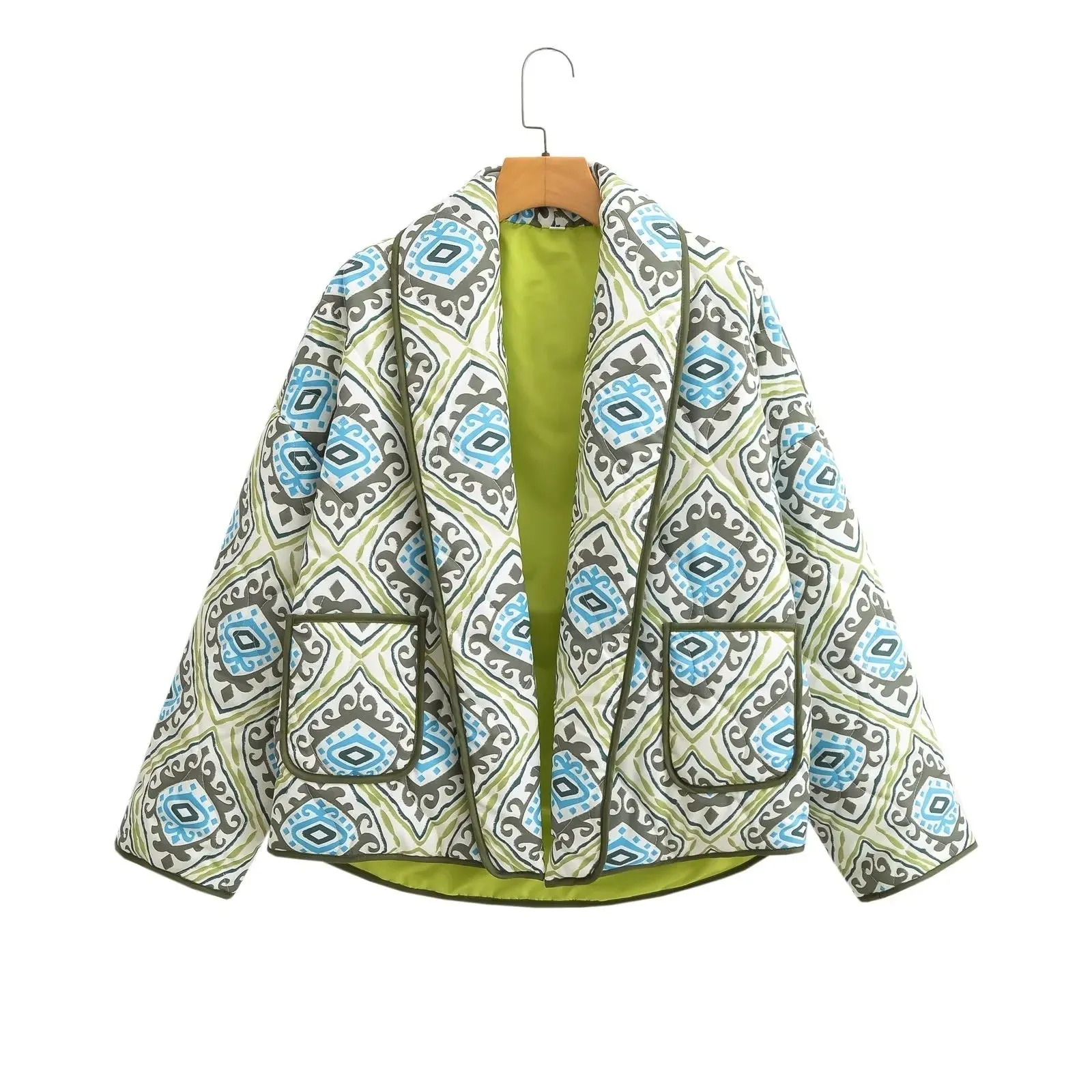 Vintage-Inspired Print Puffer Jacket – Bold and Cozy Outerwear