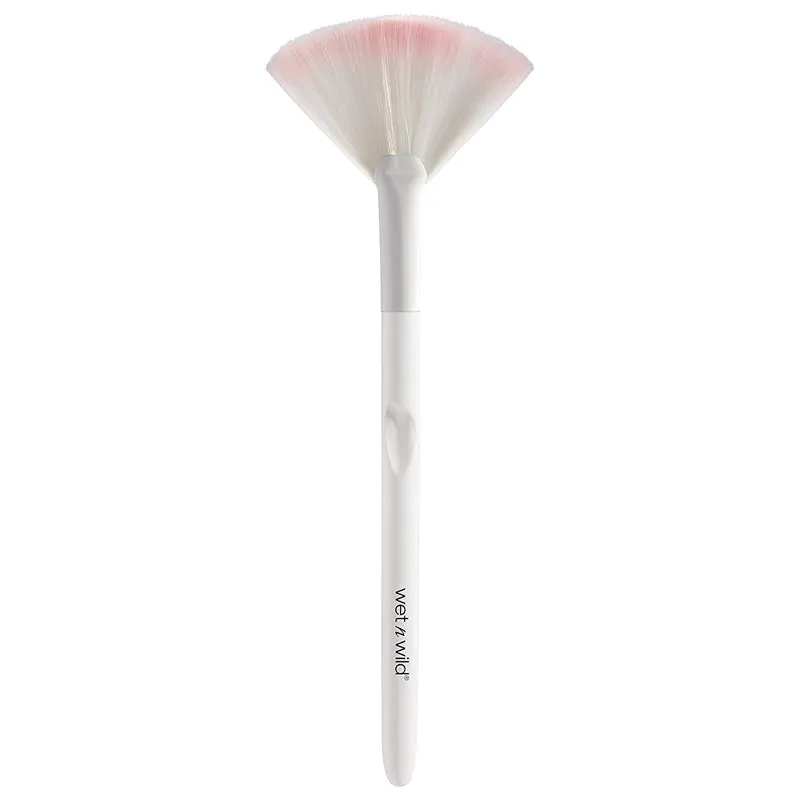 WET N WILD - Fan Brush - 1 Brush